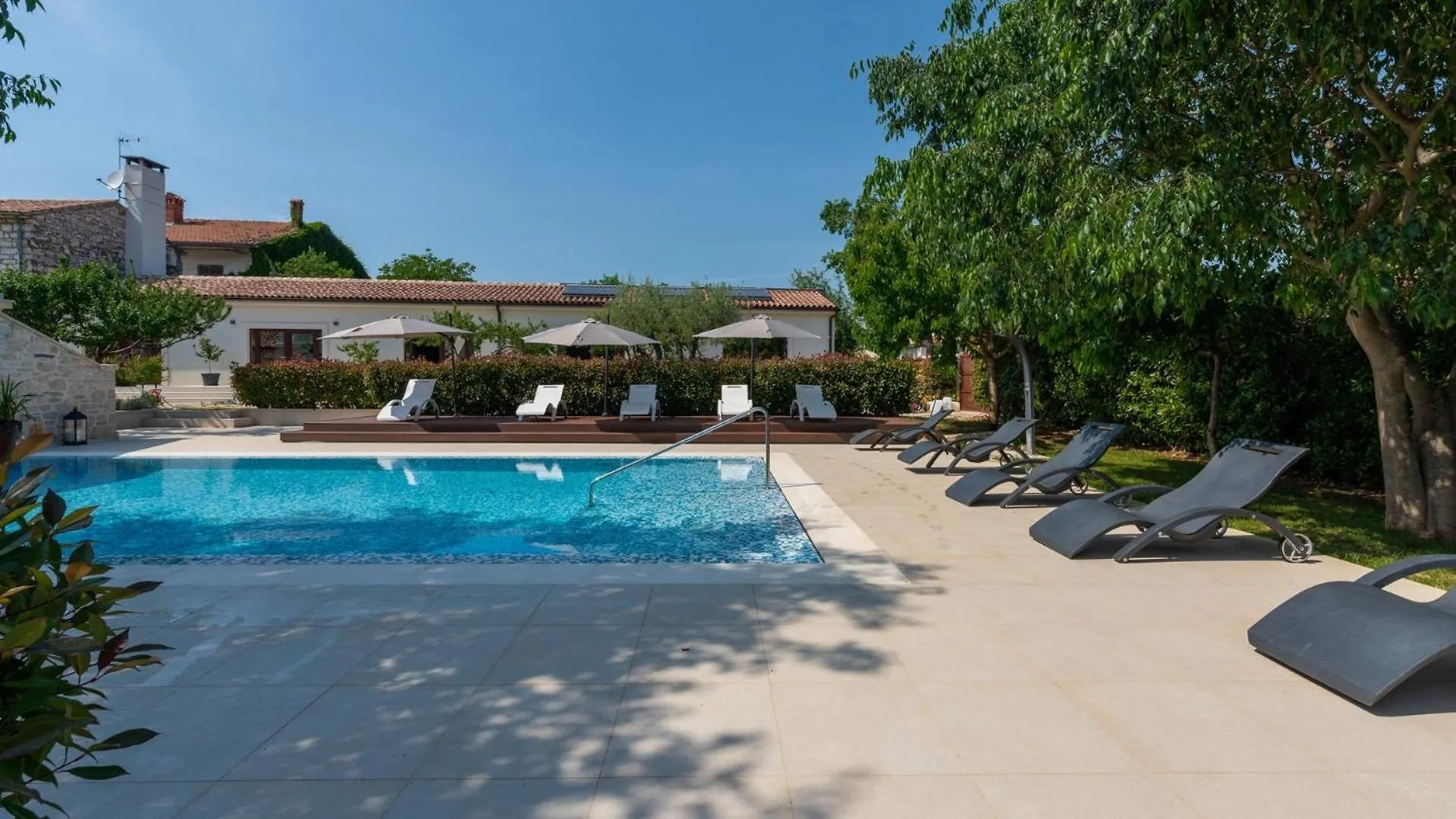 Villa Lv Fiorini