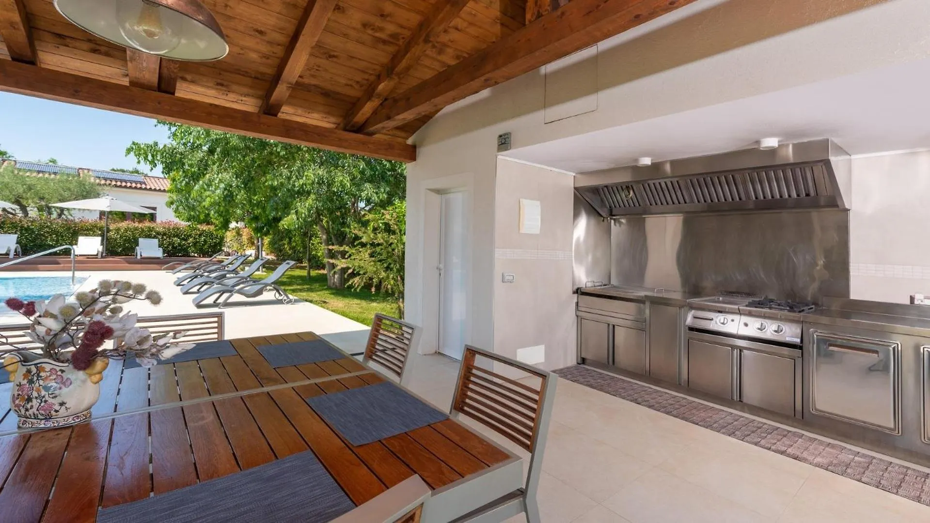 Villa Lv Fiorini 0*,